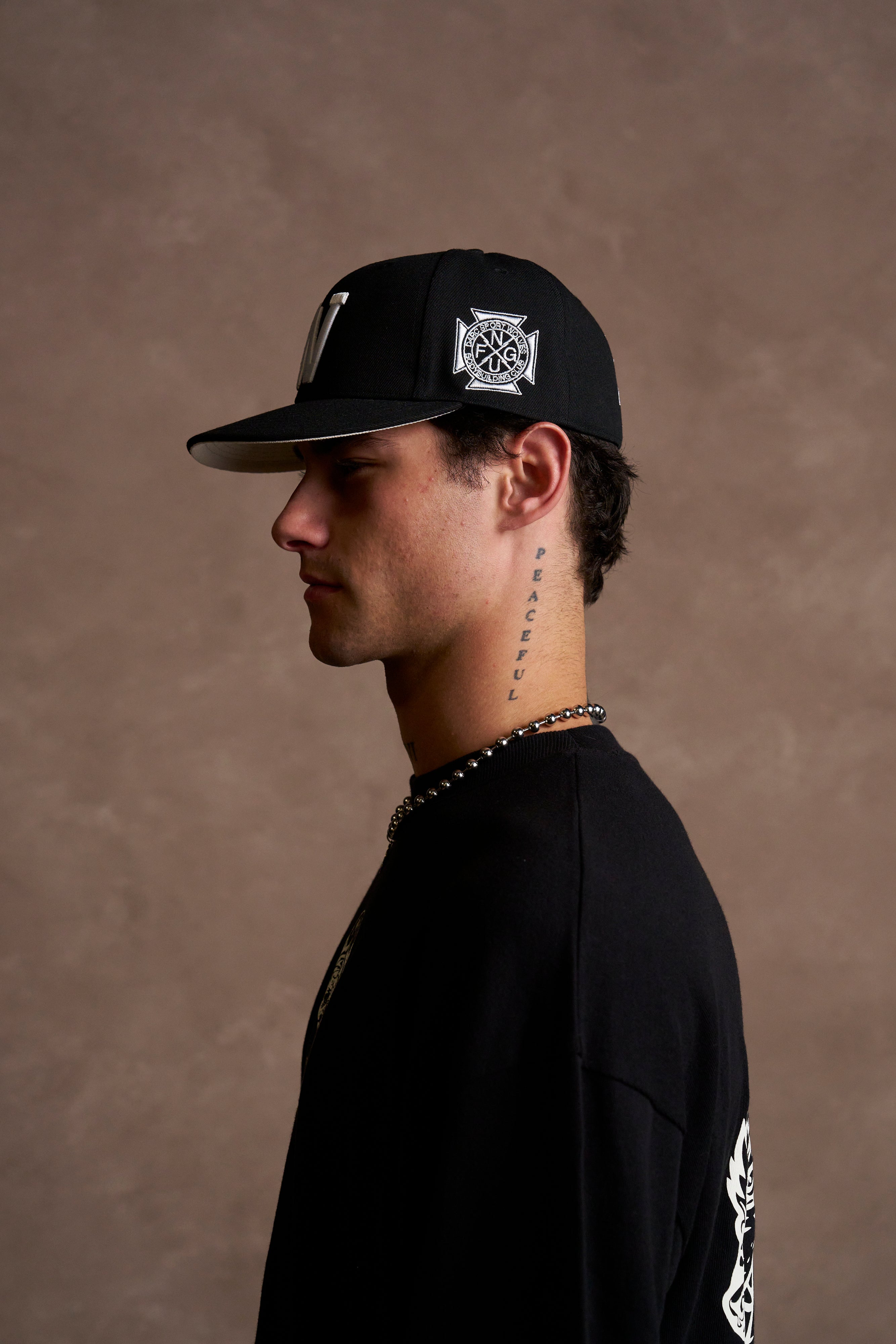 Iron W V2 Fitted Hat in Black