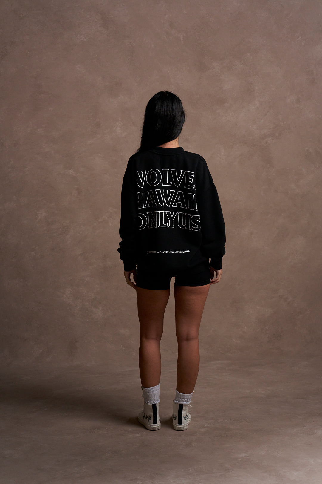 Only Us Hawaii London Unisex Crewneck in Black